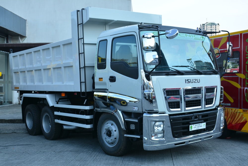 Isuzu dump truck.